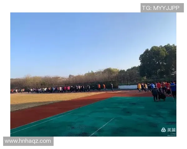 足球吴捷：从青涩少年到职业球员的奋斗历程与梦想追逐